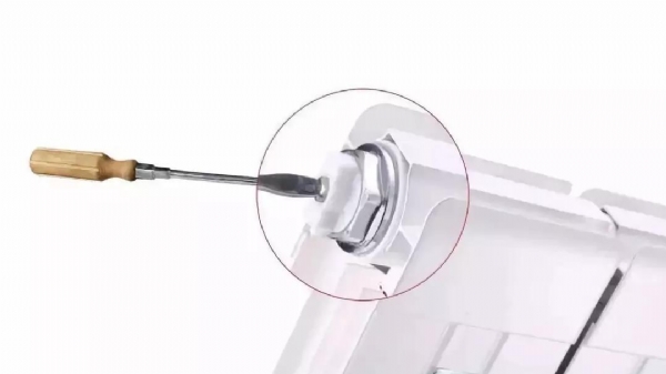 教你如何輕松給暖氣片放氣？